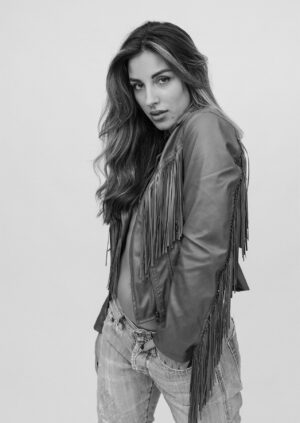 Jasmin U. - weibliches Model | Modelagentur IsoModels